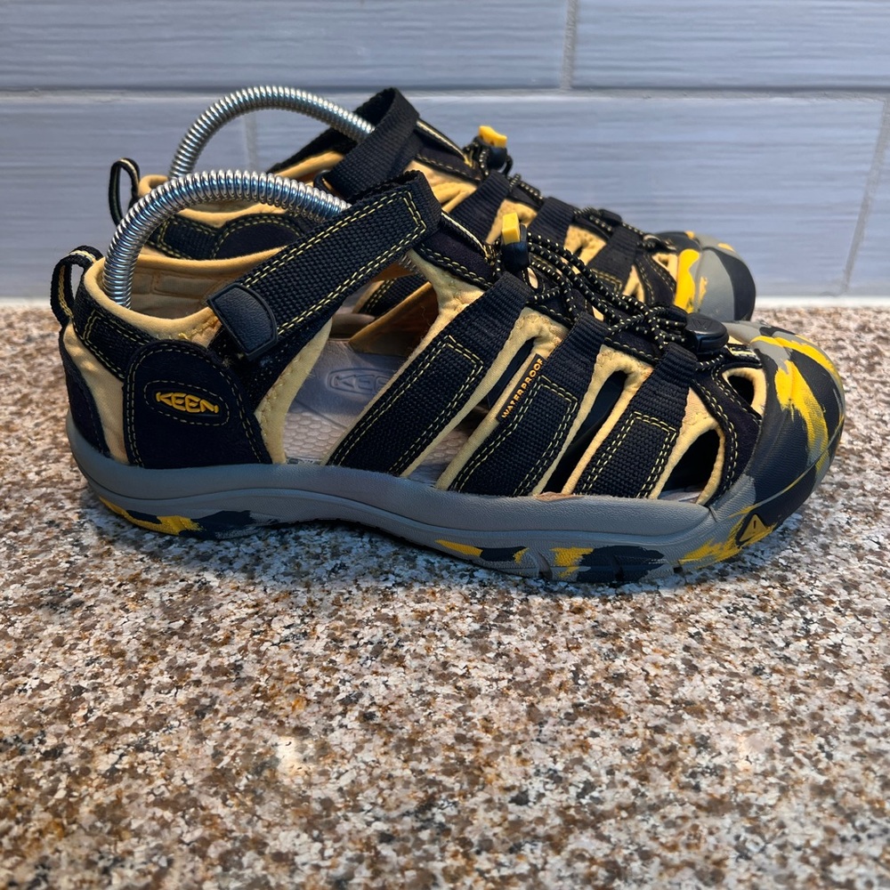 KEEN Yellow and Black Waterproof Closed-Toe Sandals